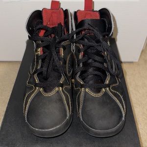 Kids NIKE Air Jordan 7 retro (PS). Size 2y